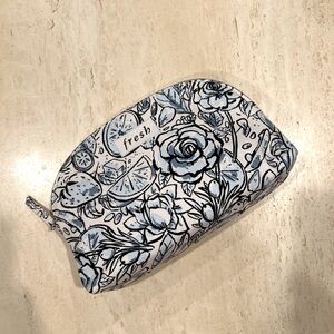 NWOT Fresh Beauty Makeup Bag Blue & White Floral